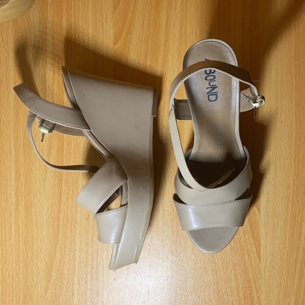 Wedges by Abound